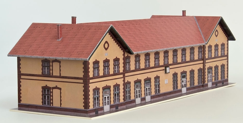 Ózd nyugati homlokzat
